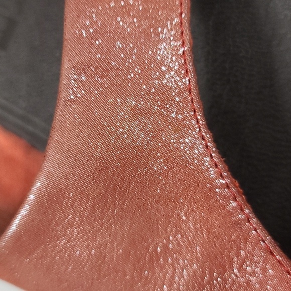 Fit Flops Wobbleboard Womens Flip Flops Sandals Red Shimmery Size 7 GUC READ - Picture 9 of 14